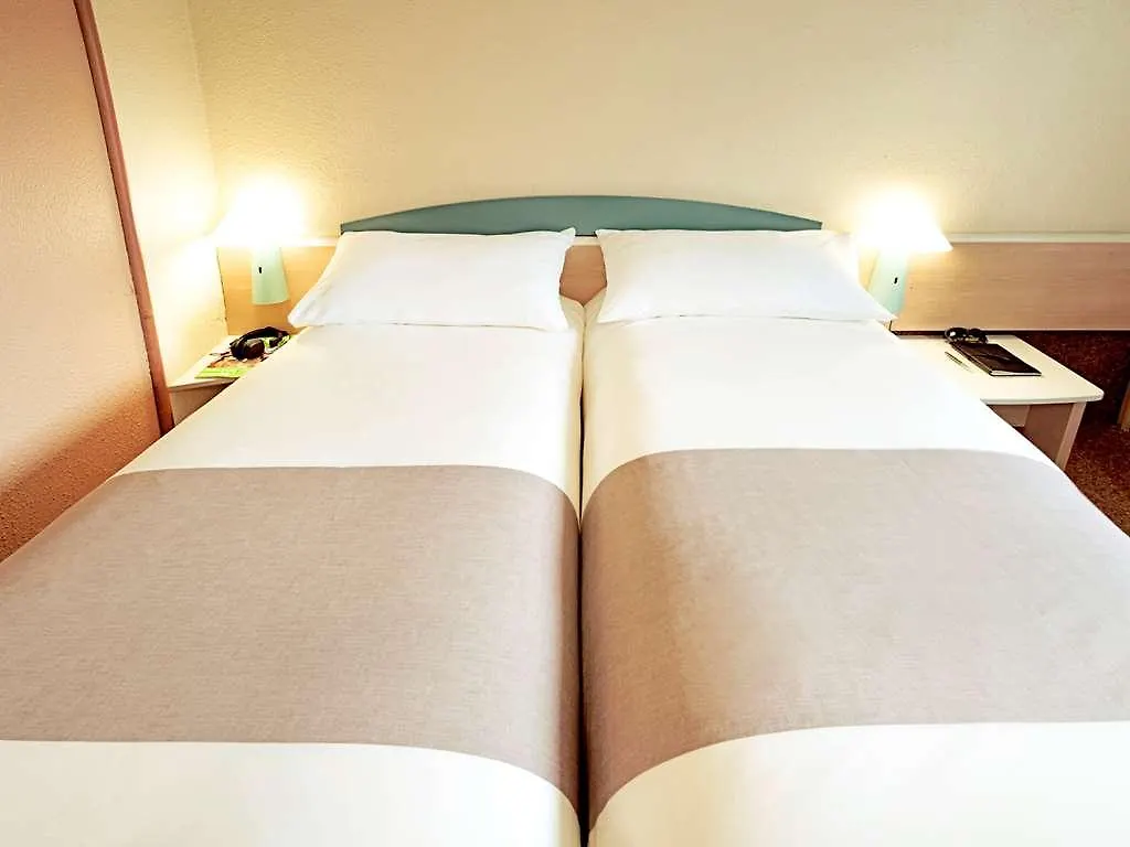 Ibis Paris Gare Montparnasse Catalogne Hotel